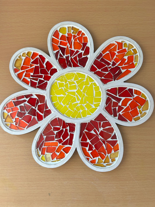 Mosaic flower workshop - Southcourt Community Centre, Aylesbury, HP21 8LF - 2.30-4.30pm