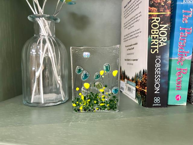 Fused Glass Tealight Holder – Handmade Floral Candle Gift – Ideal for Christmas & Birthdays