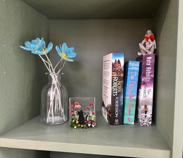 Fused Glass Cat Tealight Holder – Handmade Floral Candle Gift – Ideal for Christmas & Birthdays