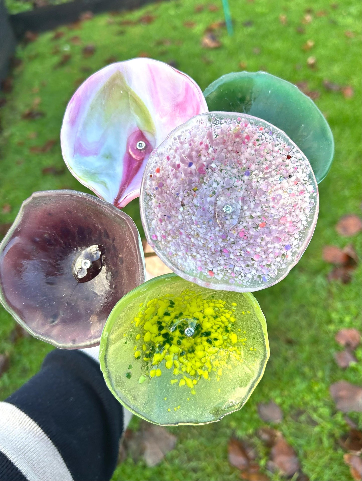 Fused Glass Bee Water Bowl - US Tariffs included