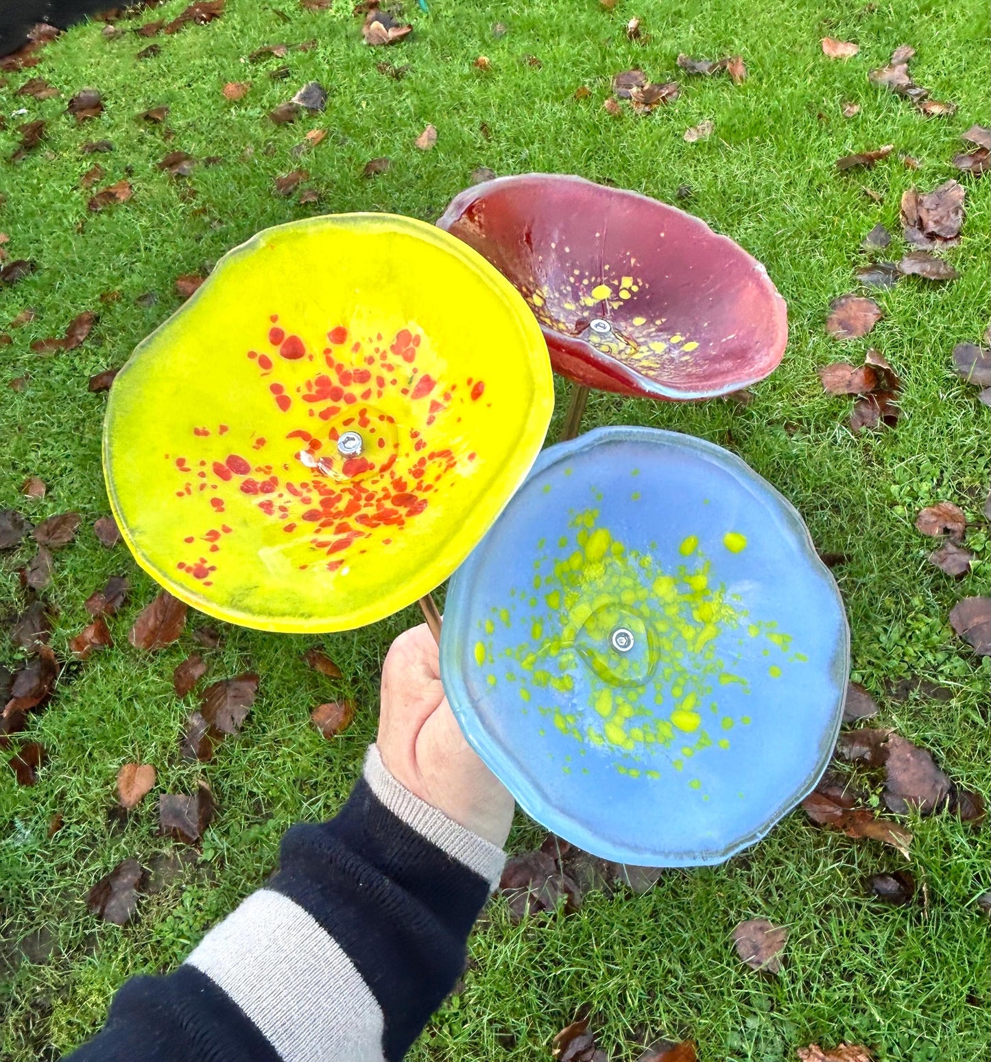 Fused Glass Bee Water Bowl - US Tariffs included