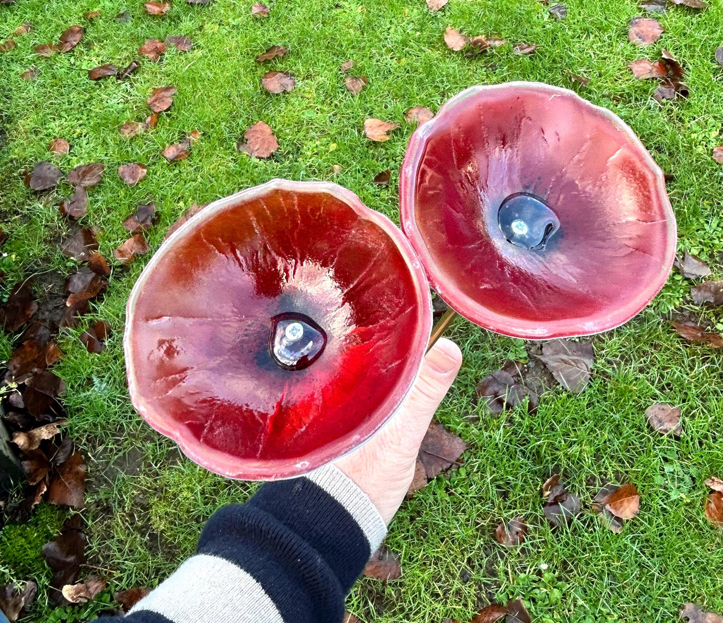 Fused Glass Poppy Bee Water Bowl - US Tariffs included (Copy)