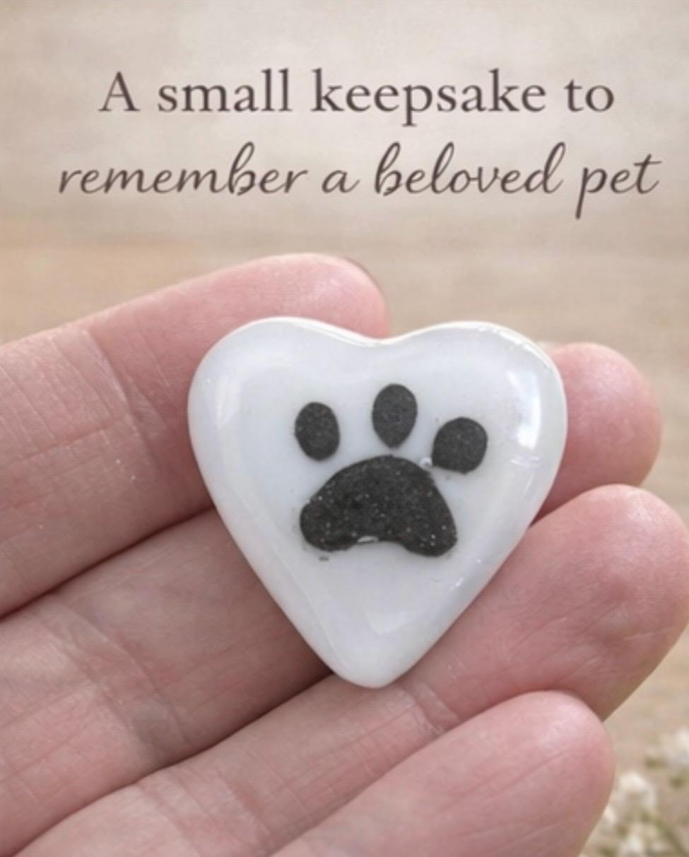 Fused Glass Paw Print Heart – Gift Boxed Keepsake.